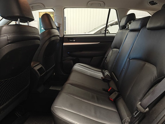 Subaru Outback 10 of 13