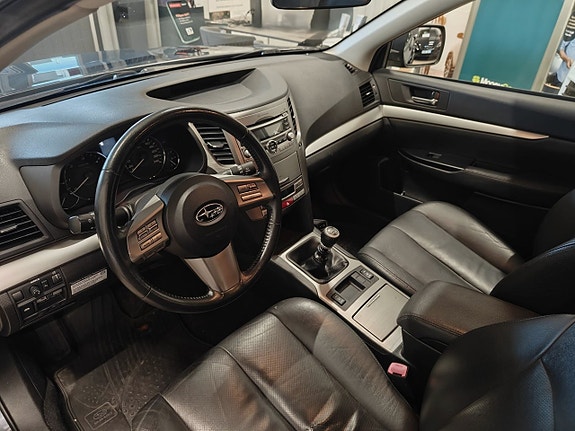 Subaru Outback 5 of 13