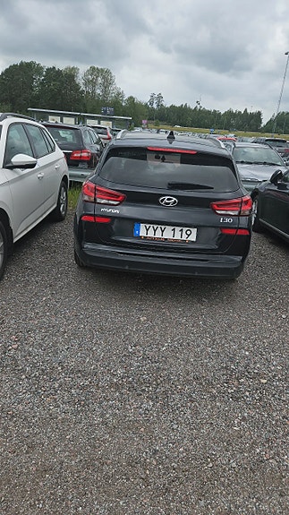 Hyundai i30 2 of 11