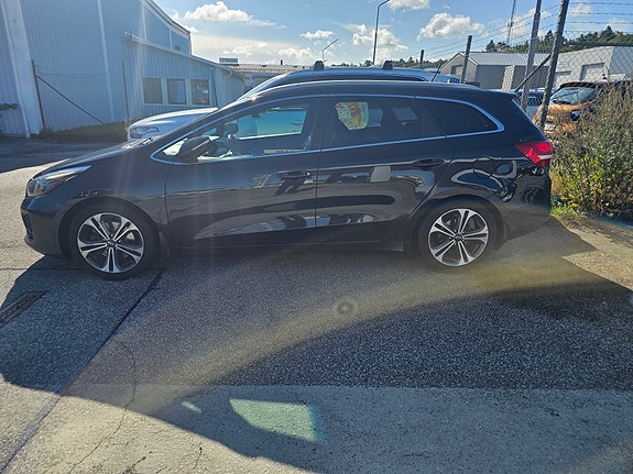 Kia Ceed 3 of 8