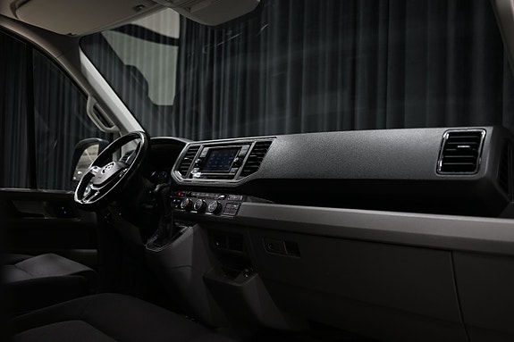 Volkswagen Crafter 30 of 30