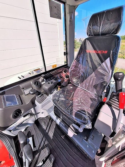 Takeuchi TB260 3 of 4
