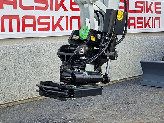 Takeuchi TB260 4 of 4
