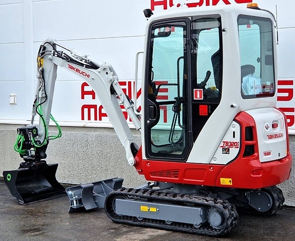 Takeuchi TB320 4 of 5