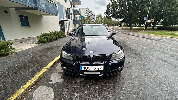BMW 318d 3 of 21