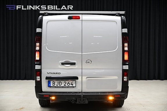 Opel Vivaro 15 of 28
