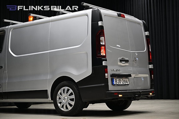 Opel Vivaro 16 of 28