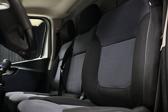 Opel Vivaro 19 of 28