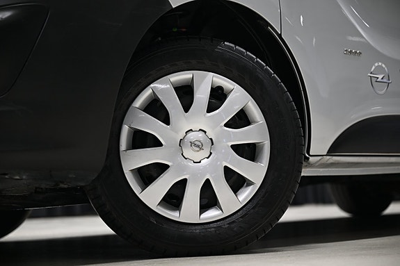 Opel Vivaro 3 of 28