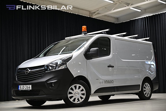 Opel Vivaro 2 of 28