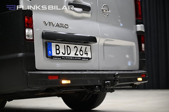 Opel Vivaro 4 of 28