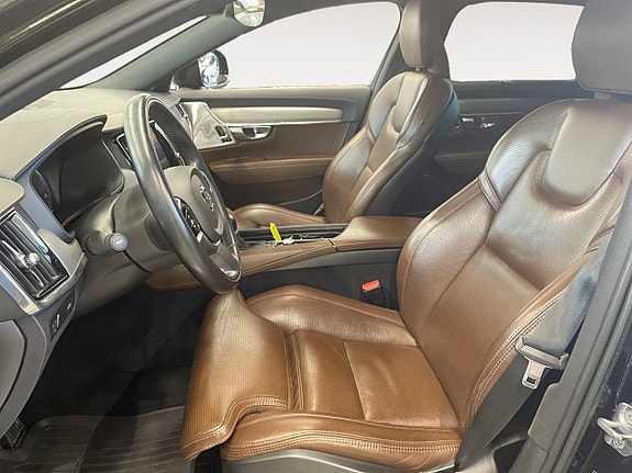 Volvo V90 Cross Country 9 of 26