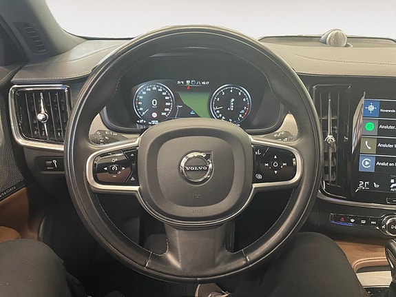 Volvo V90 Cross Country 13 of 26