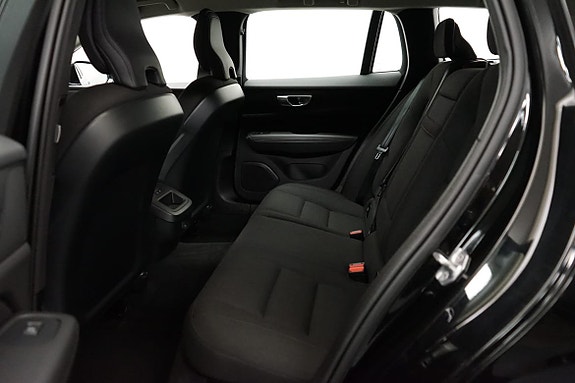 Volvo V60 7 of 17