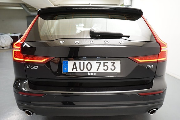 Volvo V60 15 of 17