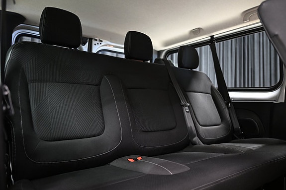 Renault Trafic 10 of 27