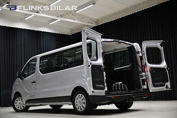 Renault Trafic 7 of 27