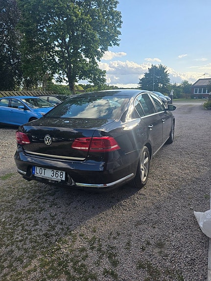 Volkswagen Passat 4 of 7