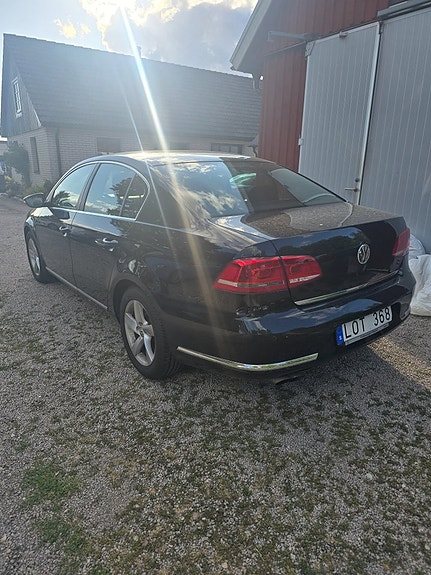 Volkswagen Passat 3 of 7