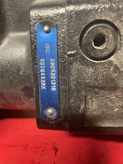 CNH Reservdelar, Insprutningpump, startmotor, hyd pump 70% ! 4 of 10