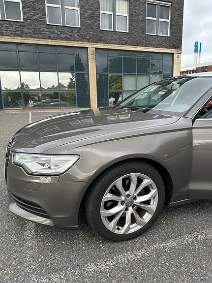Audi A6 4 of 10