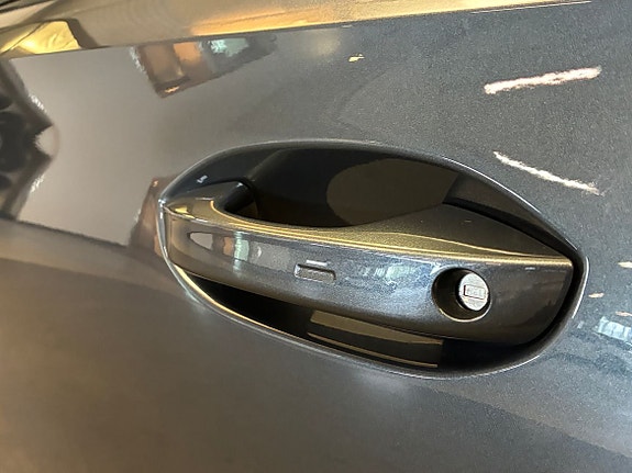 Cupra Formentor e-HYBRID 6 of 17