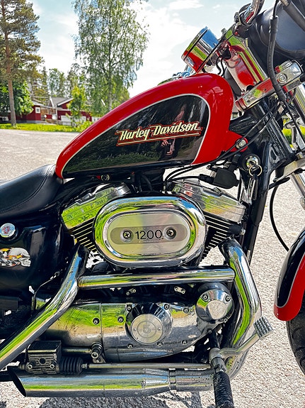 Harley-Davidson Sportster 1200 4 of 10
