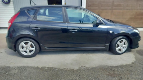 Hyundai i30 2 of 14