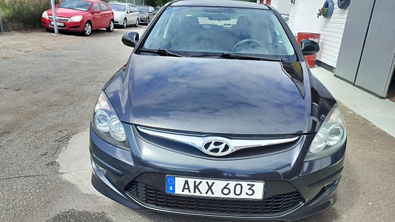 Hyundai i30 8 of 14