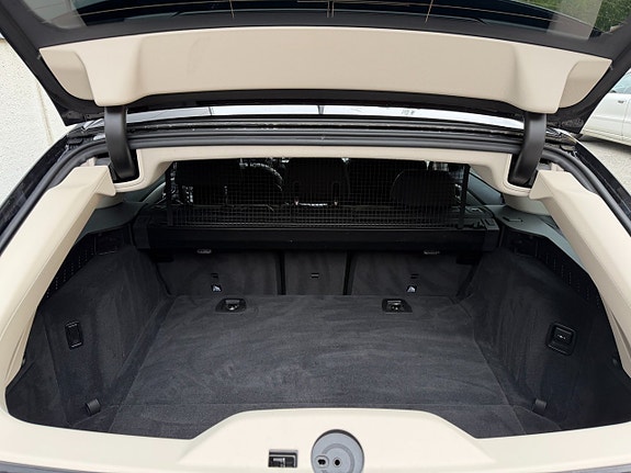 BMW 530e 9 of 11