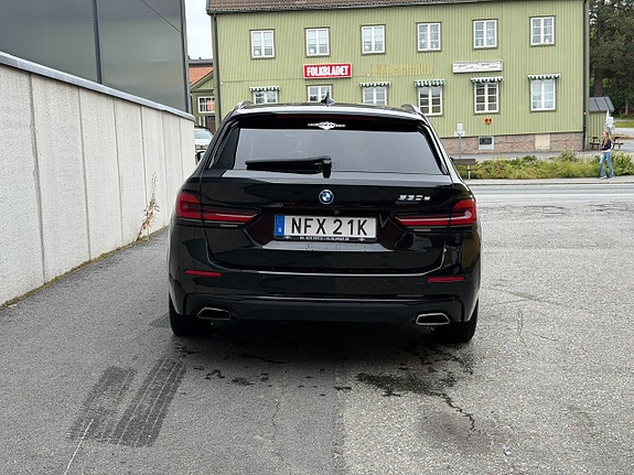 BMW 530e 10 of 11