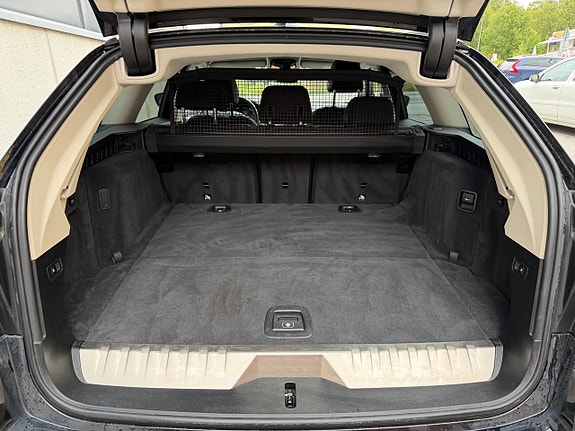 BMW 530e 8 of 11
