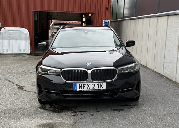 BMW 530e 11 of 11