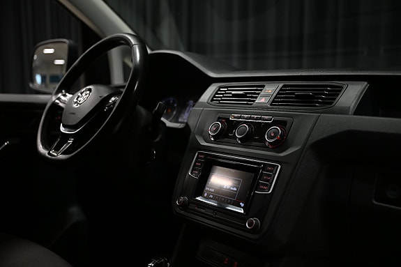 Volkswagen Caddy 21 of 21
