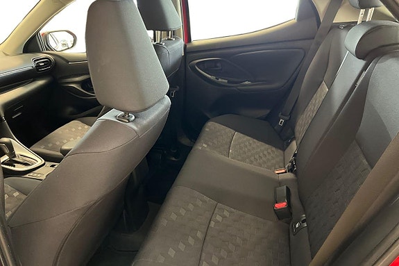 Toyota Yaris 13 of 21