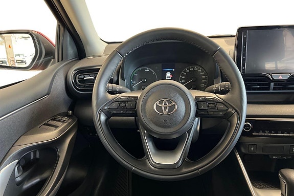 Toyota Yaris 11 of 21