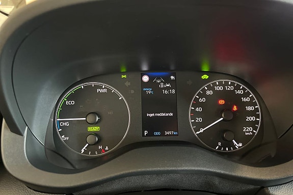 Toyota Yaris 16 of 21