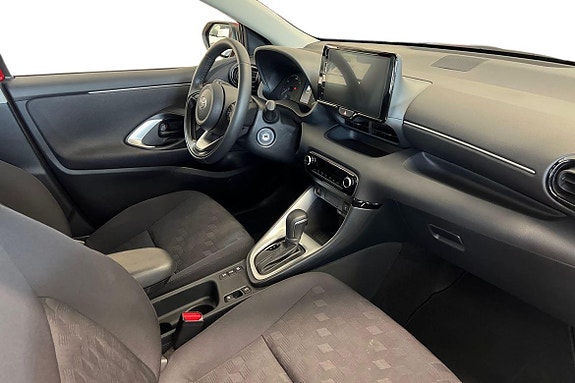 Toyota Yaris 7 of 21