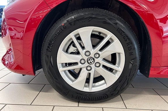 Toyota Yaris 17 of 21