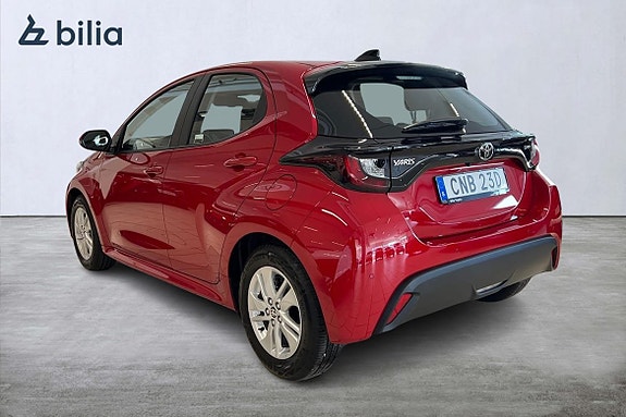 Toyota Yaris 2 of 21