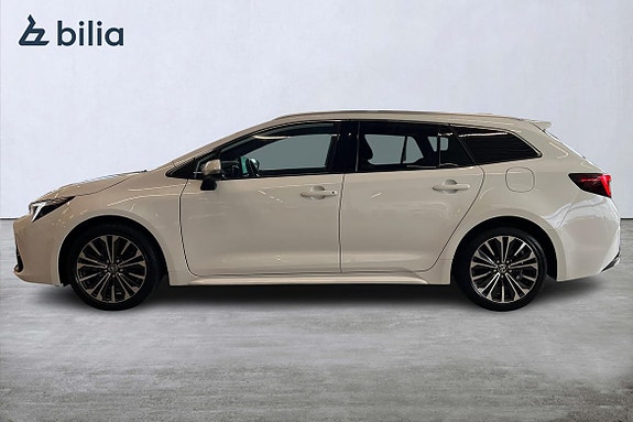 Toyota Corolla 3 of 24