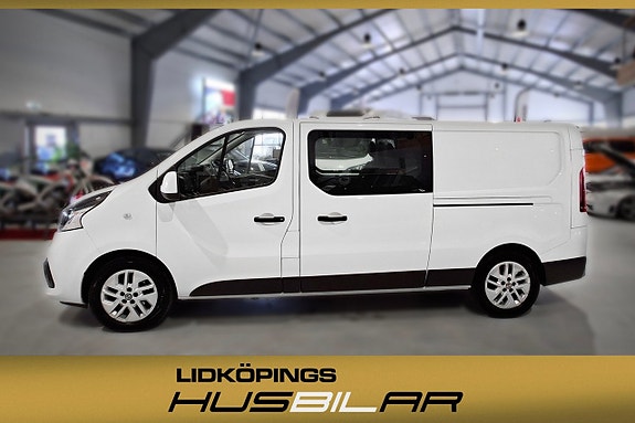 Nissan NV300 2 of 15