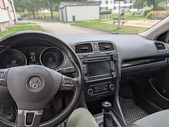Volkswagen Golf VI 4 of 6