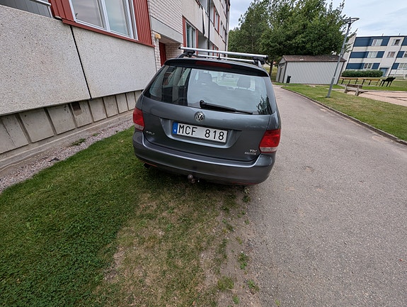 Volkswagen Golf VI 3 of 6