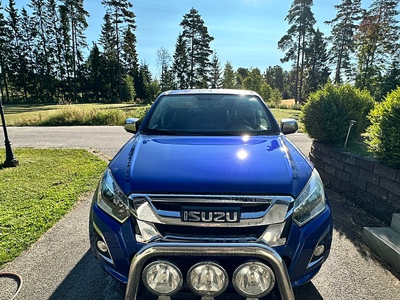 Isuzu D-max 2 of 5