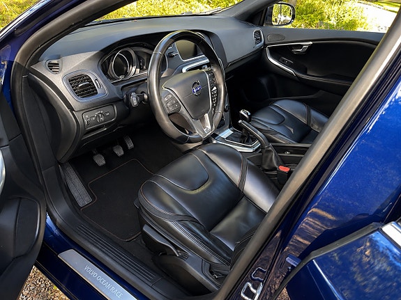 Volvo V40 6 of 9