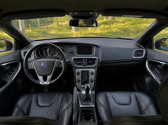 Volvo V40 7 of 9