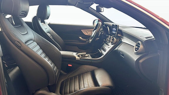 Mercedes-Benz C300 3 of 12