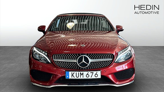 Mercedes-Benz C300 8 of 12
