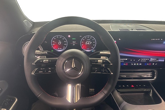 Mercedes-Benz GLB250+ 22 of 30